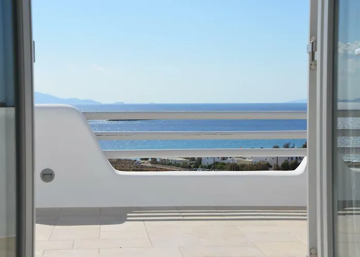 Limani Paros * Chrisi Akti (Paros)